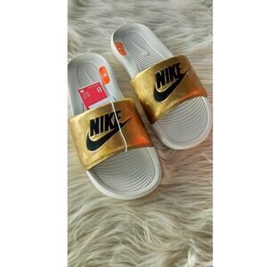 3913) Nike Woman Victori One Slide Metallic Gold Size US 8